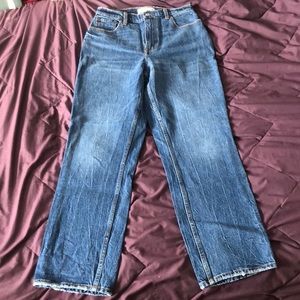 A&F 90s straight ultra high rise curve love jeans!! NWOT